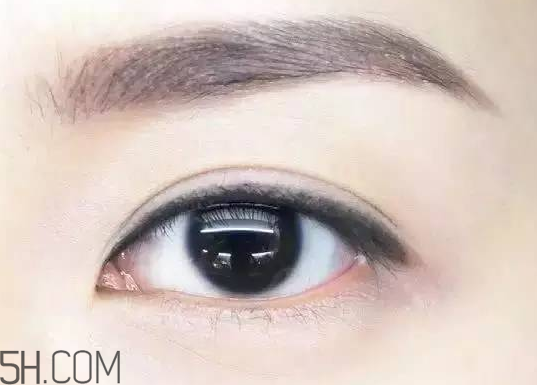 V型眼線怎么畫？V型眼線畫好美到冒泡