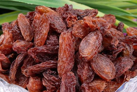 葡萄干發霉了還能吃嗎 發霉變質不能吃