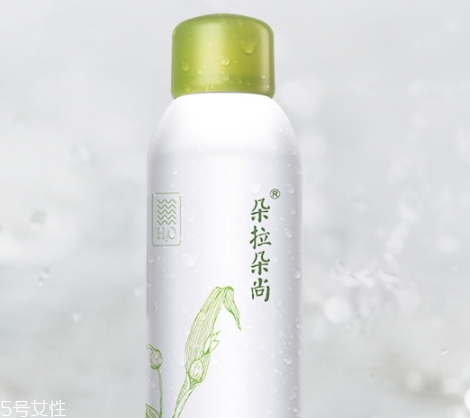定妝噴霧可以帶上飛機(jī)或者托運嗎？