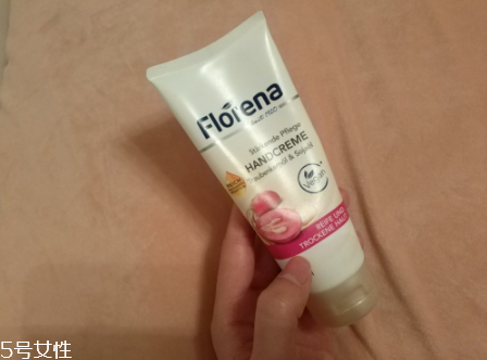 德國(guó)florena天然乳木果油護(hù)手霜好用嗎？平民價(jià)格貴婦享受