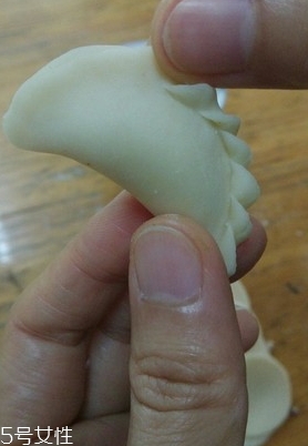 油角的皮要怎樣才松脆？關鍵看火候和時間