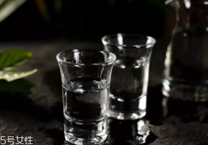 白酒喝之前要醒酒嗎？酒精揮發利于健康