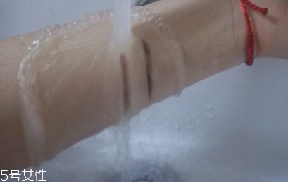 自然堂眉筆怎么樣？來看看眉筆的質量
