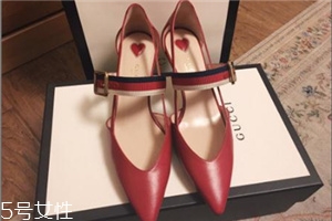 gucci鞋子偏大嗎？全球時(shí)尚博主都在瘋搶這款鞋