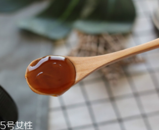 麥盧卡蜂蜜有什么驚人功能？內服外敷功能強大