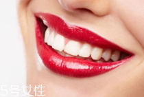 牙齒發黃是天生的嗎？只是你刷牙偷懶了