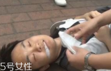 癲癇發(fā)作時(shí)怎么辦？讓他安靜地做一個(gè)抽搐的患者