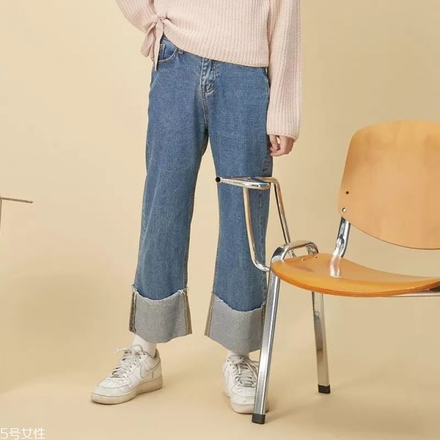 秋冬衛衣怎么搭配 6種搭配時尚一季