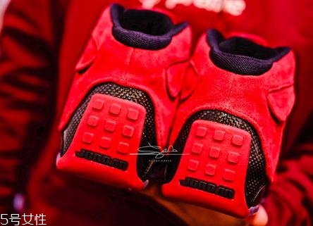 air jordan 18 toro大紅配色發售時間_實物曝光