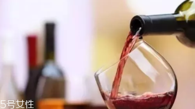 痛風得病為什么低齡化？過量飲用含糖飲料