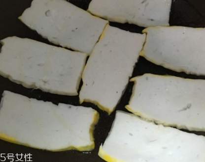 魚糕怎么烹飪好吃？成品魚糕做法多
