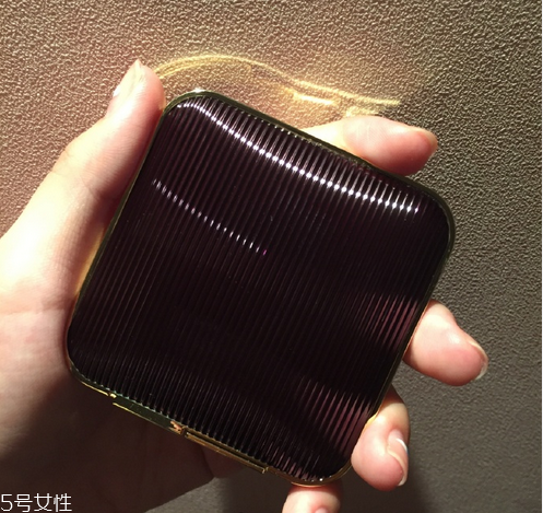 黑皮膚用什么顏色的腮紅？腮紅的作用