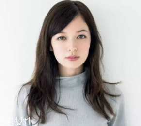 M型短劉海適合什么臉型？幫助大臉遮住大額頭