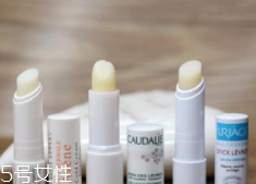 潤唇膏能用多長時(shí)間？打開后只能用3個(gè)季度