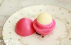 潤唇膏能用多長時(shí)間？打開后只能用3個(gè)季度