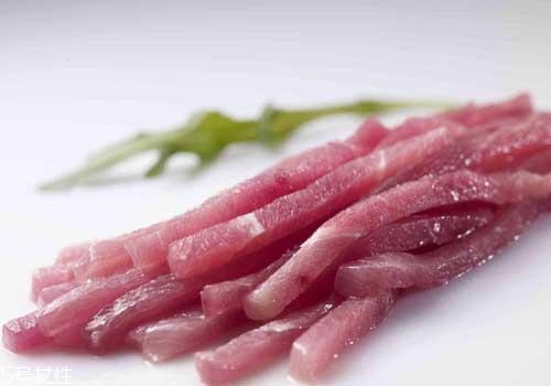 凍了一年的肉能吃嗎？請謹慎食用