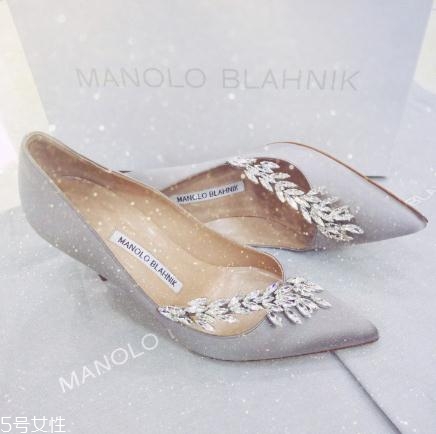 manolo blahnik是什么檔次？世界上最優美的高跟鞋