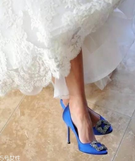 manolo blahnik是什么檔次？世界上最優美的高跟鞋