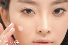 妝前乳主要成分是什么？是硅靈讓臉滑滑的