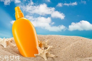 防曬霜為什么會過敏？二苯酮-3風險大