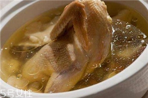 冬天喝雞湯還是鴨湯？雞湯和鴨湯各有優(yōu)點