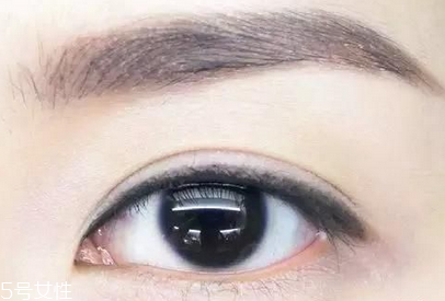 怎么畫眼線讓眼睛自然又有神？畫眼線必學(xué)基本步驟
