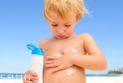 使用防曬產品后一定要卸妝嗎？要看防曬產品類型