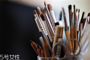 洗化妝刷要用什么洗？選購化妝刷誤區