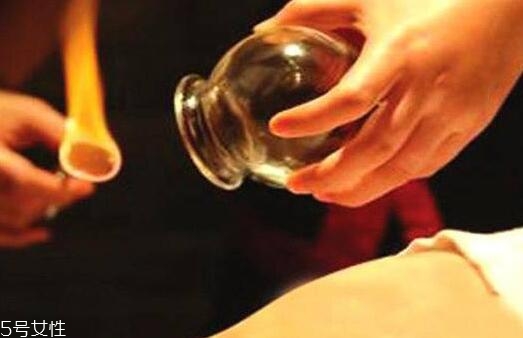 拔罐后身上后背持續發癢怎么回事？體內風邪是主因