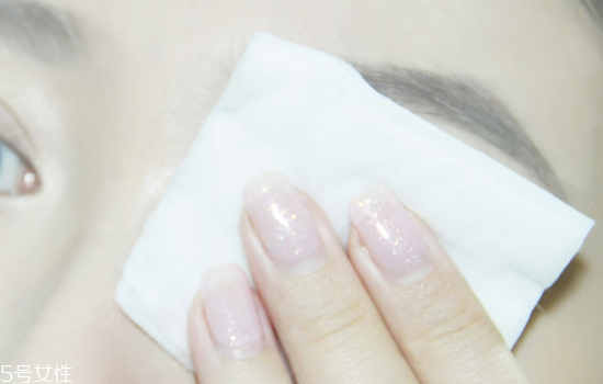豆沙色眼妝怎么畫？超受歡迎的空氣眼妝畫法