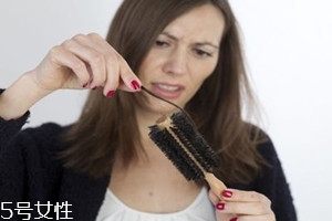 女人為什么經常掉頭發？從根本找原因