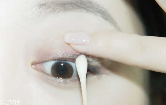 豆沙色眼妝怎么畫？超受歡迎的空氣眼妝畫法