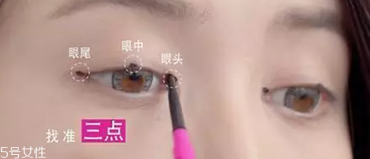 眼線液筆不出水怎么辦？畫眼線的常見誤區