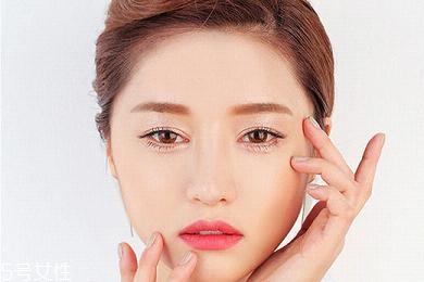眼線液筆不出水怎么辦？畫眼線的常見誤區