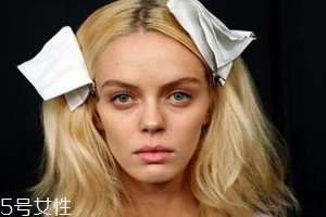 染發前為什么不能洗頭？洗掉了油脂保護膜
