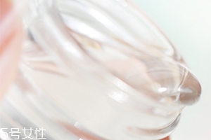 眼部凝膠和眼霜哪個好？眼部凝膠和眼霜不僅是質地區別