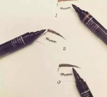眉粉和眉筆哪個自然？更持久？