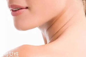 頸紋是怎么產生的？比面部肌膚更加脆弱