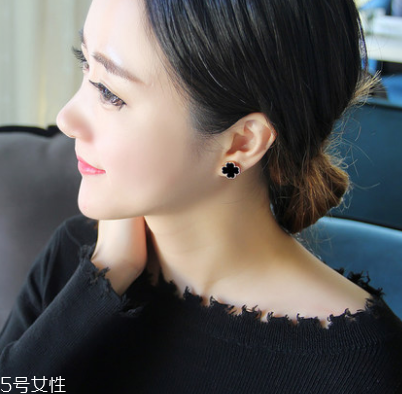 朋克風女生穿衣 朋克和冬日更搭！