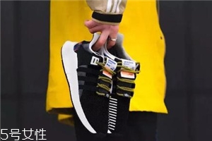 阿迪達斯有加絨鞋嗎？冬天也能穿的運動鞋