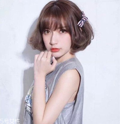短發卷發怎么弄好看？裴秀智發型同款get