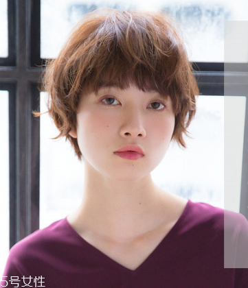 發量多女生適合什么發型？形象百變的你