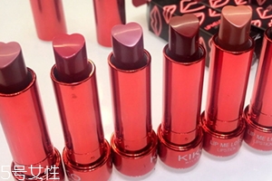 kiko2018情人節限量心形口紅色號試色
