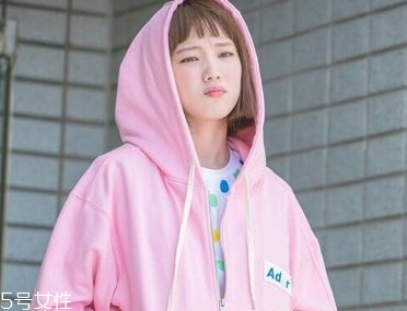 李圣經同款短發怎么打理？吹頭發的時候盡量吹發根