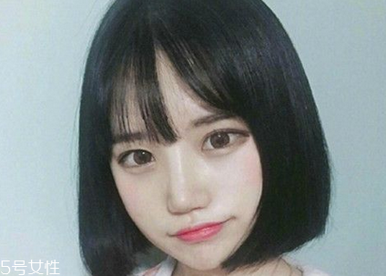短發波波頭怎么樣好看 知性又輕熟的韓式中分短發