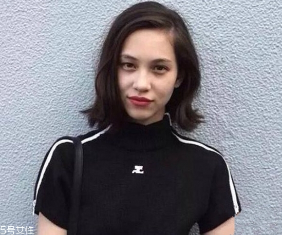 齊肩發怎么燙好看？女生發型設計與臉形搭配
