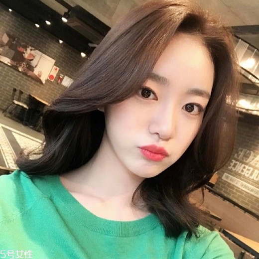 發量多女生適合什么發型？形象百變的你