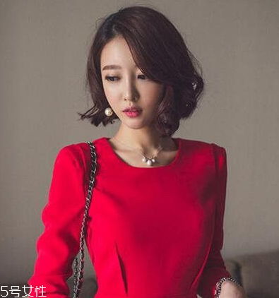短發卷發怎么弄好看？裴秀智發型同款get