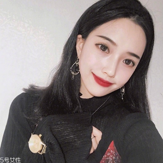 齊肩發怎么燙好看？女生發型設計與臉形搭配