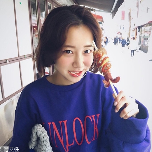 女生發質軟適合什么發型？胖圓臉顯瘦發型參考